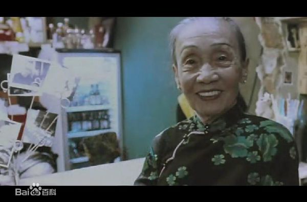 最新侯焕玲性感图片