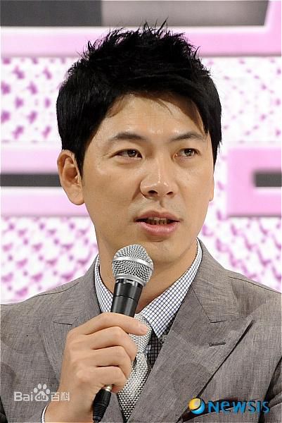 金相庆(Kim Sang-Kyung、)出席节目性感图片图集