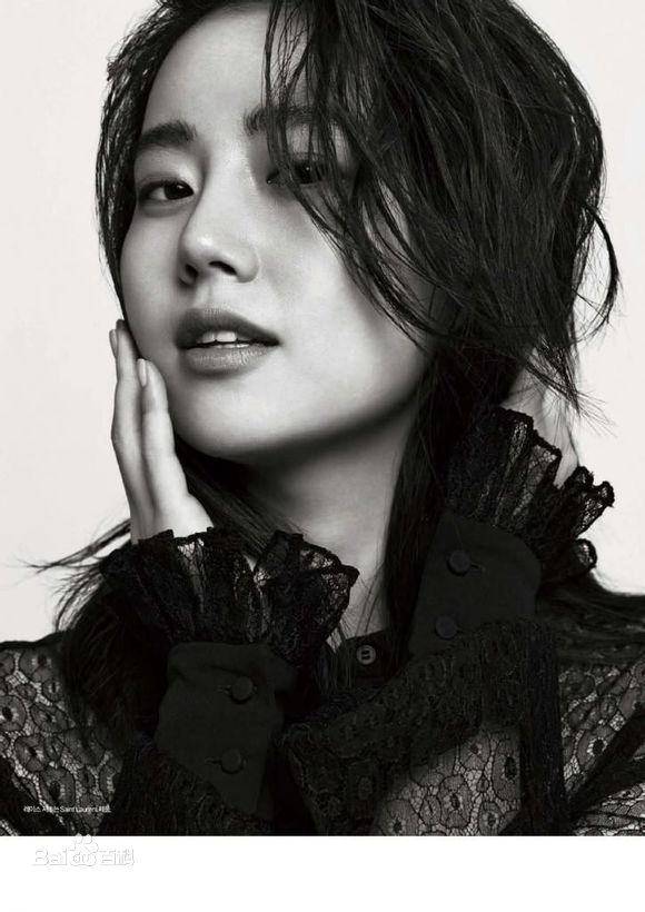 文彩元(Moon Chae Won)生活照