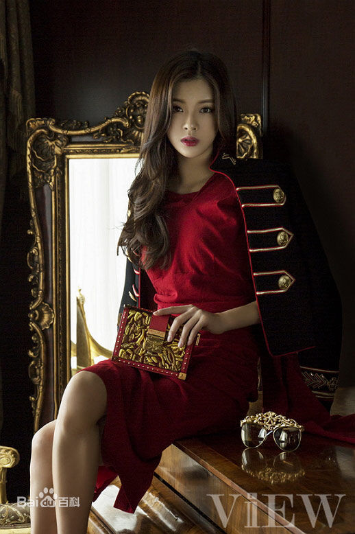 李先彬()最新时尚壁纸