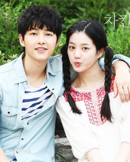 李侑菲(Lee Yu Bi)善良的男人素颜照壁纸