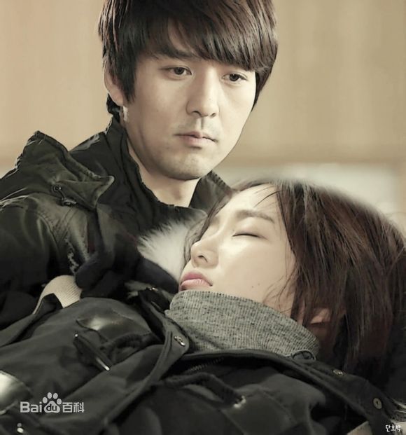 李侑菲(Lee Yu Bi)匹诺曹前后照片