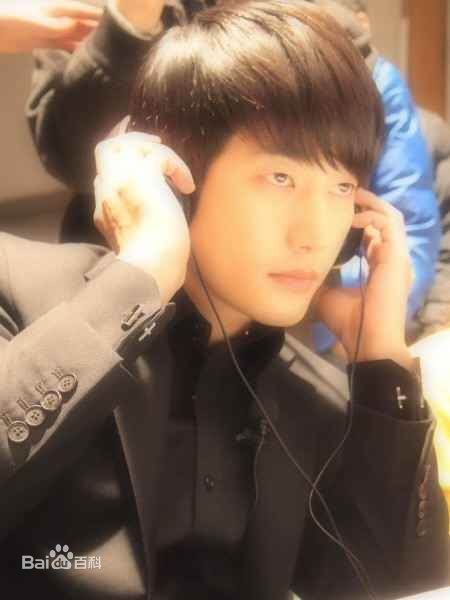 最优质朴施厚(，Park Si Hoo)在《我是杀人犯》图册中的相册