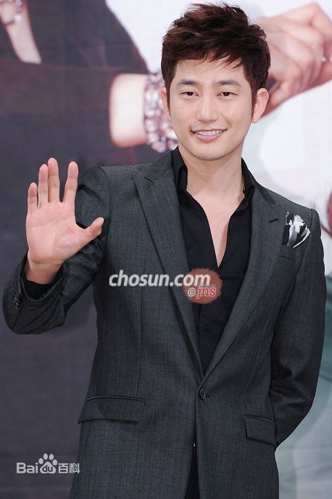 最全朴施厚(，Park Si Hoo)在《逆转女王》图册中的壁纸