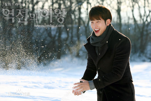 最全朴施厚(，Park Si Hoo)在《逆转女王》图册中的壁纸