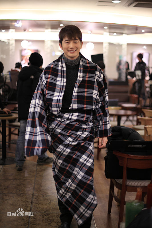 最全朴施厚(，Park Si Hoo)在《逆转女王》图册中的壁纸