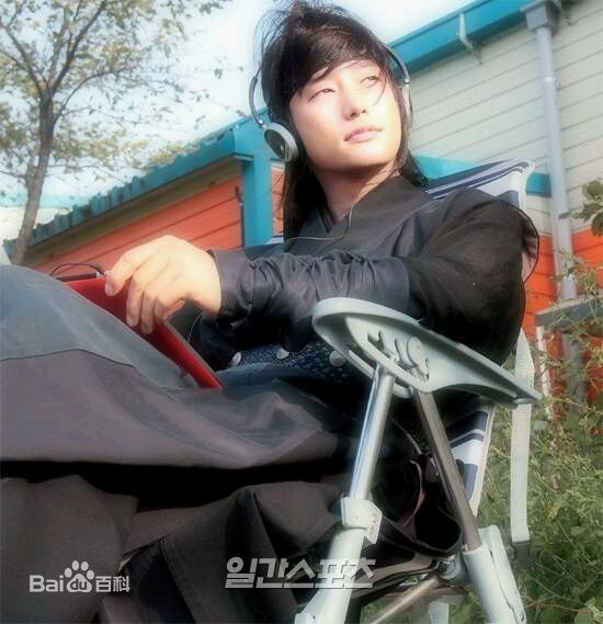 朴施厚(，Park Si Hoo)在《公主的男人》图册中的