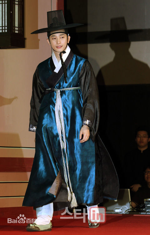 朴施厚(，Park Si Hoo)在《公主的男人》图册中的