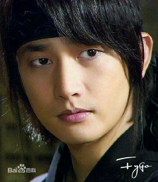 朴施厚(，Park Si Hoo)在《公主的男人》图册中的