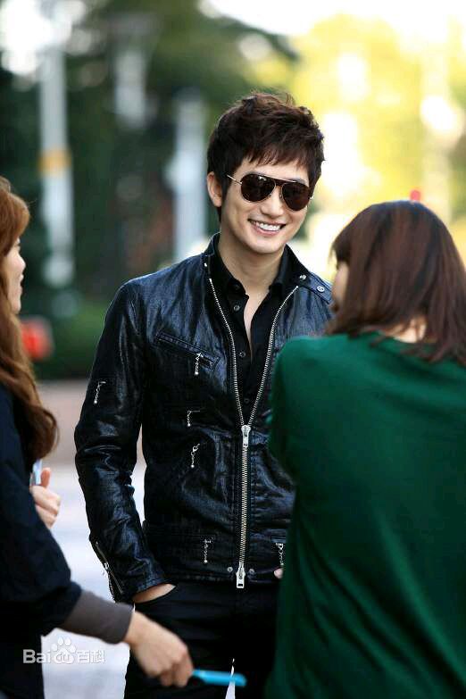 朴施厚(，Park Si Hoo)图册四图册