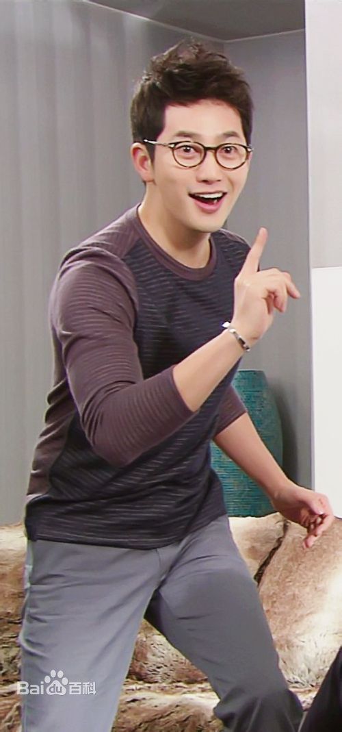 最优质朴施厚(，Park Si Hoo)在《清潭洞爱丽丝》图册中的相册