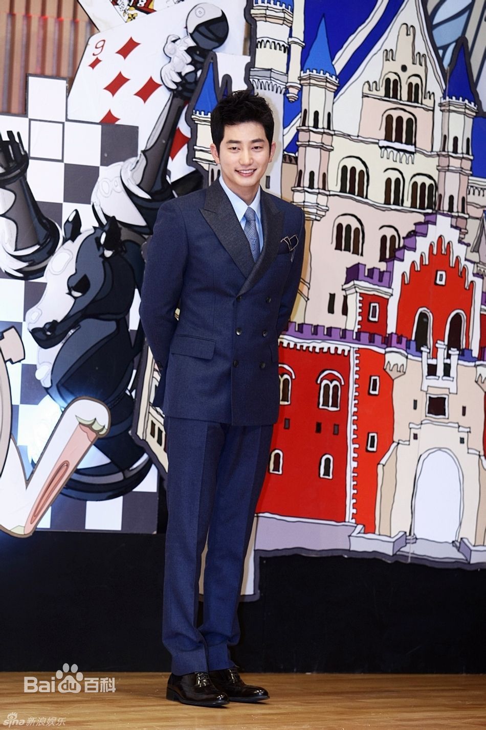 最优质朴施厚(，Park Si Hoo)在《清潭洞爱丽丝》图册中的相册