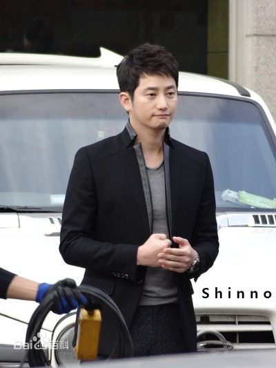 最优质朴施厚(，Park Si Hoo)在《清潭洞爱丽丝》图册中的相册