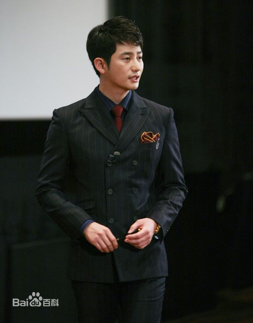 最优质朴施厚(，Park Si Hoo)在《清潭洞爱丽丝》图册中的相册