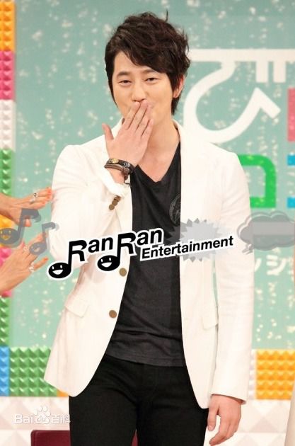 高清朴施厚(，Park Si Hoo)在《公主的男人》日本宣传图册中的图集