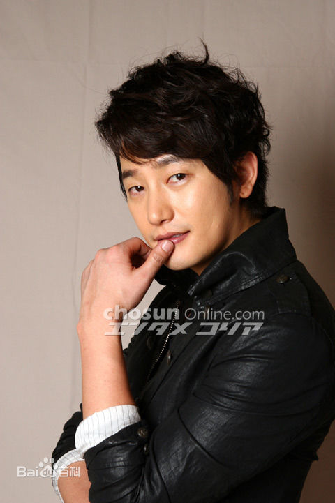 高清朴施厚(，Park Si Hoo)在《公主的男人》日本宣传图册中的图集