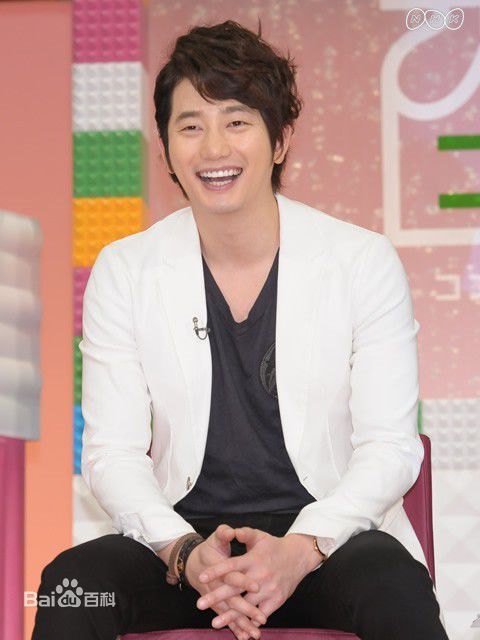 高清朴施厚(，Park Si Hoo)在《公主的男人》日本宣传图册中的图集