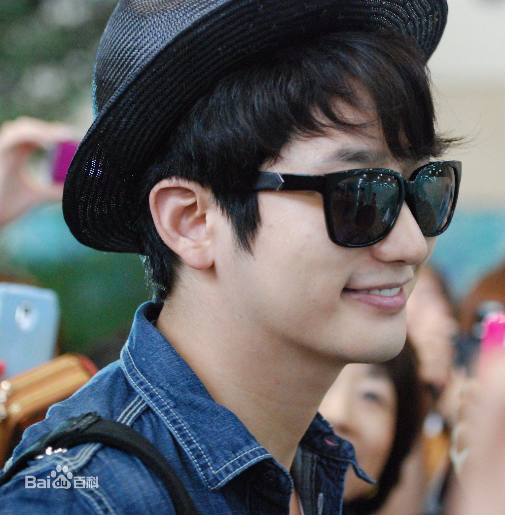 高清朴施厚(，Park Si Hoo)在《公主的男人》日本宣传图册中的图集