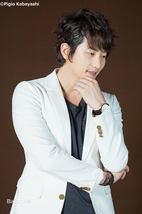 高清朴施厚(，Park Si Hoo)在《公主的男人》日本宣传图册中的图集