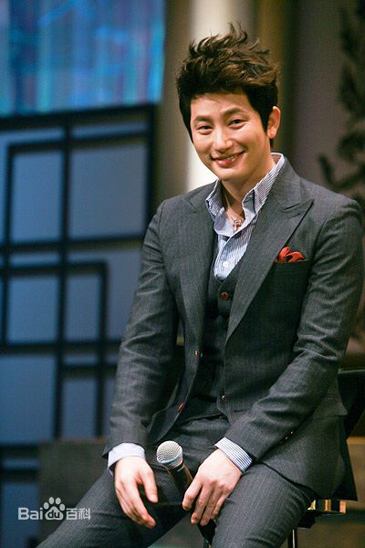 高清朴施厚(，Park Si Hoo)在《公主的男人》日本宣传图册中的图集