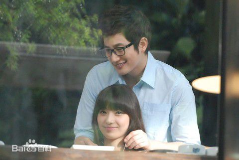 最新朴施厚(，Park Si Hoo)在《一天》图册中的壁纸