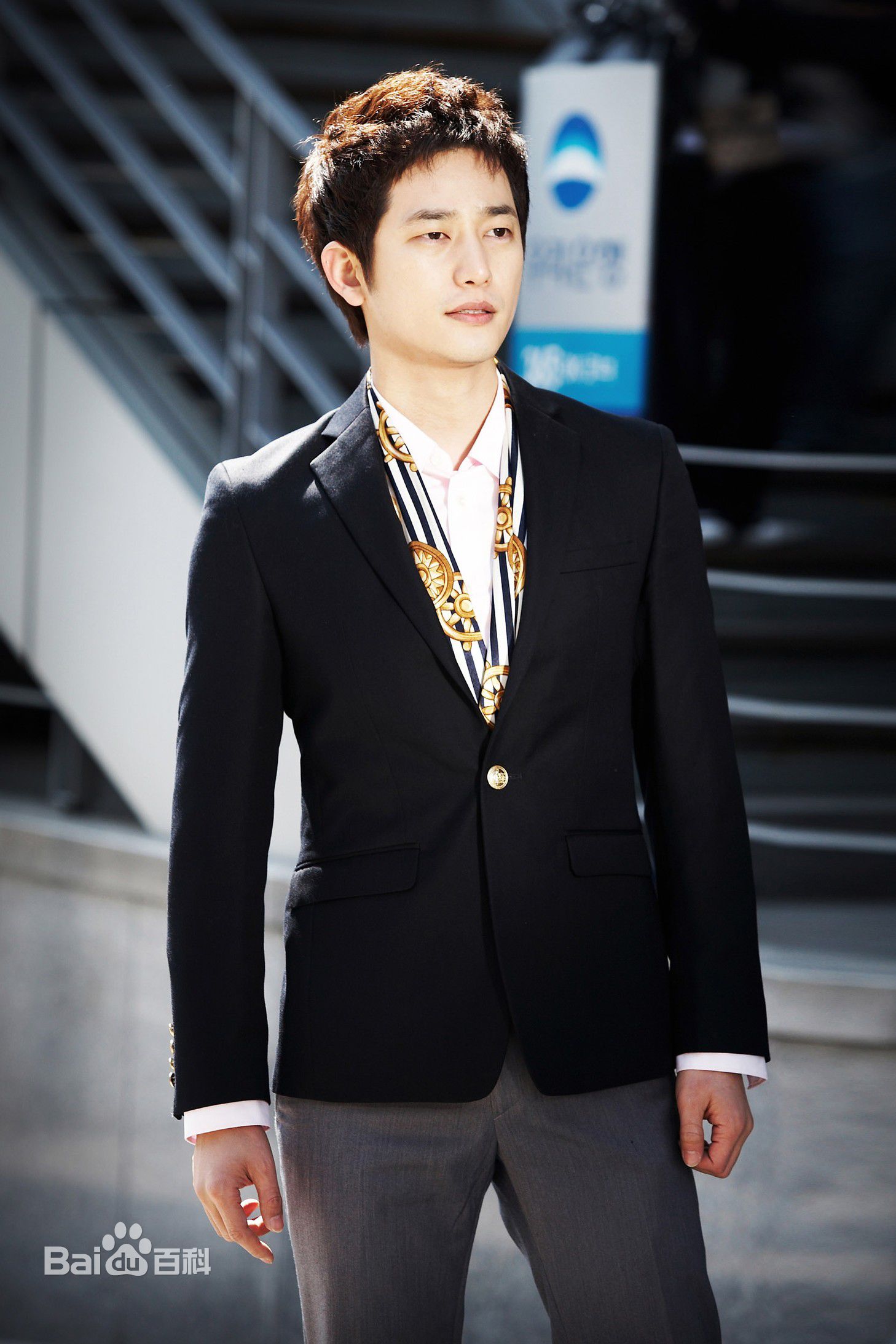 精选朴施厚(，Park Si Hoo)在《检察官公主》图册中的图册