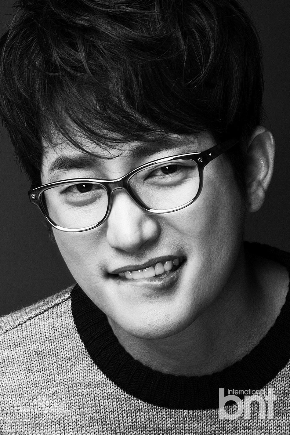 朴施厚(，Park Si Hoo)图册一前后照片