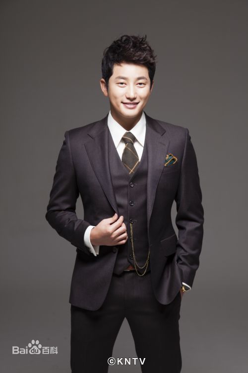 朴施厚(，Park Si Hoo)图册一前后照片