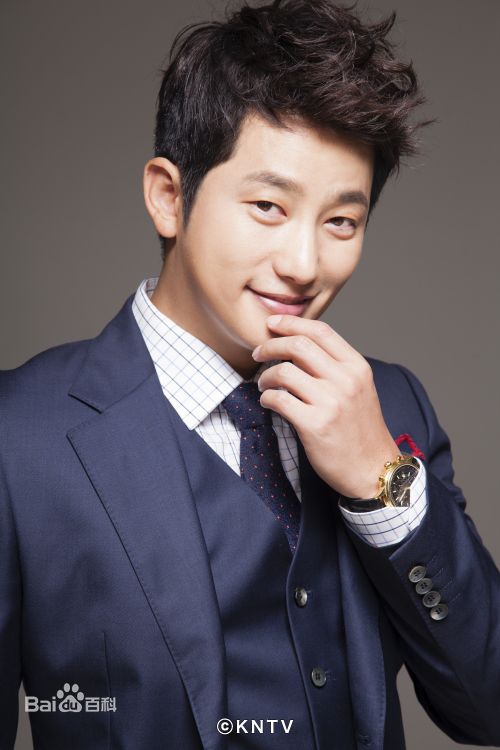 朴施厚(，Park Si Hoo)图册一前后照片
