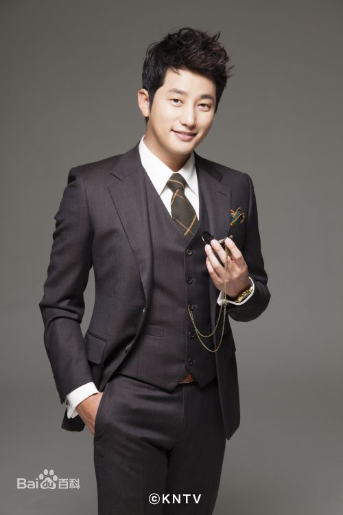 朴施厚(，Park Si Hoo)图册一前后照片