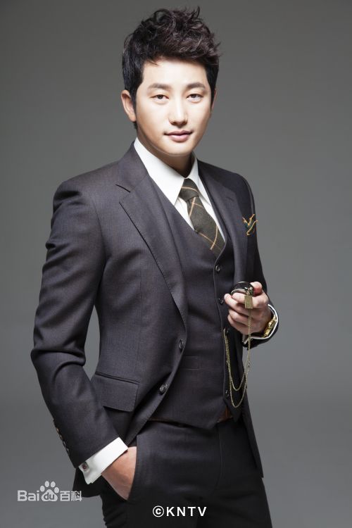 朴施厚(，Park Si Hoo)图册一前后照片
