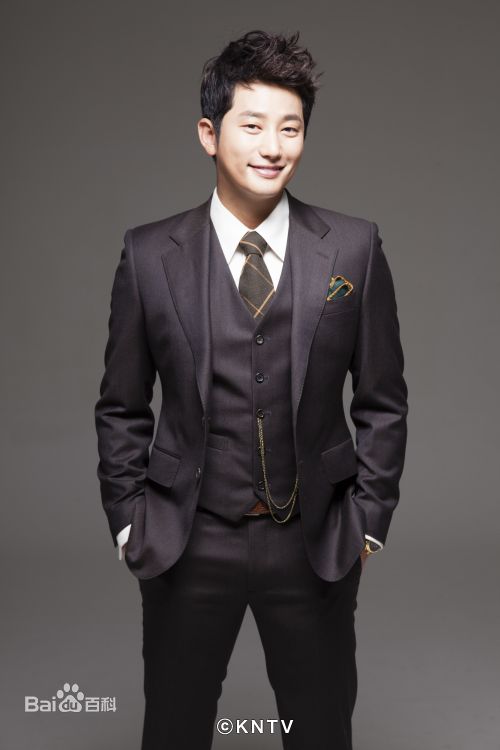 朴施厚(，Park Si Hoo)图册一前后照片