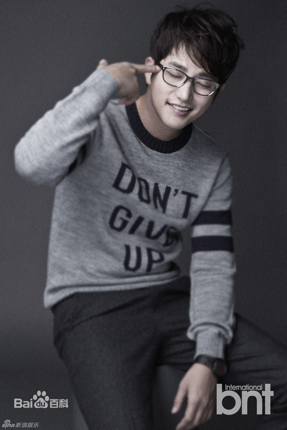 朴施厚(，Park Si Hoo)图册一前后照片