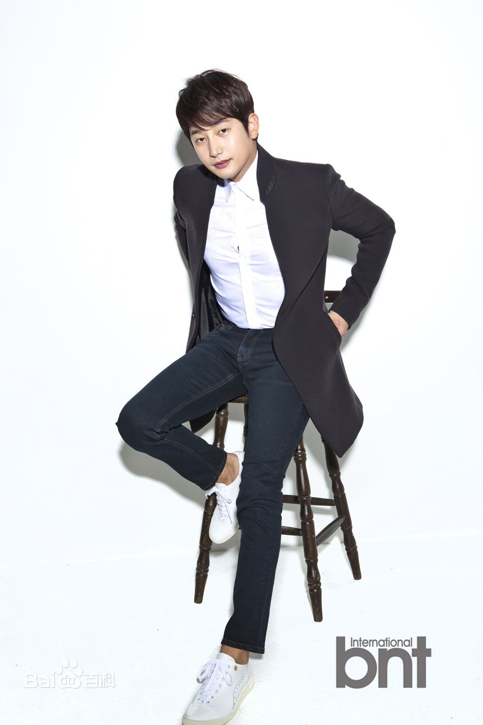 朴施厚(，Park Si Hoo)图册一前后照片