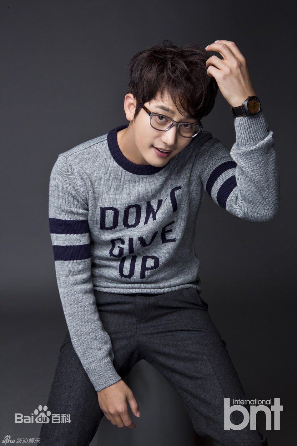 朴施厚(，Park Si Hoo)图册一前后照片