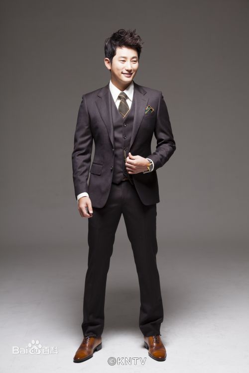 朴施厚(，Park Si Hoo)图册一前后照片