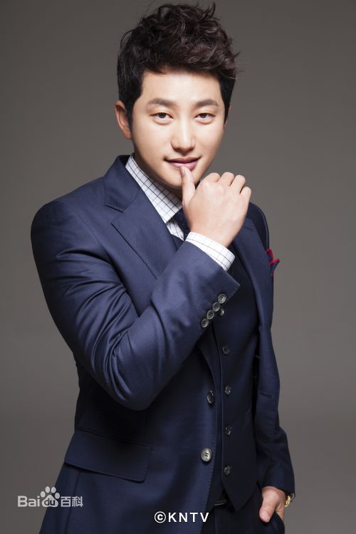 朴施厚(，Park Si Hoo)图册一前后照片