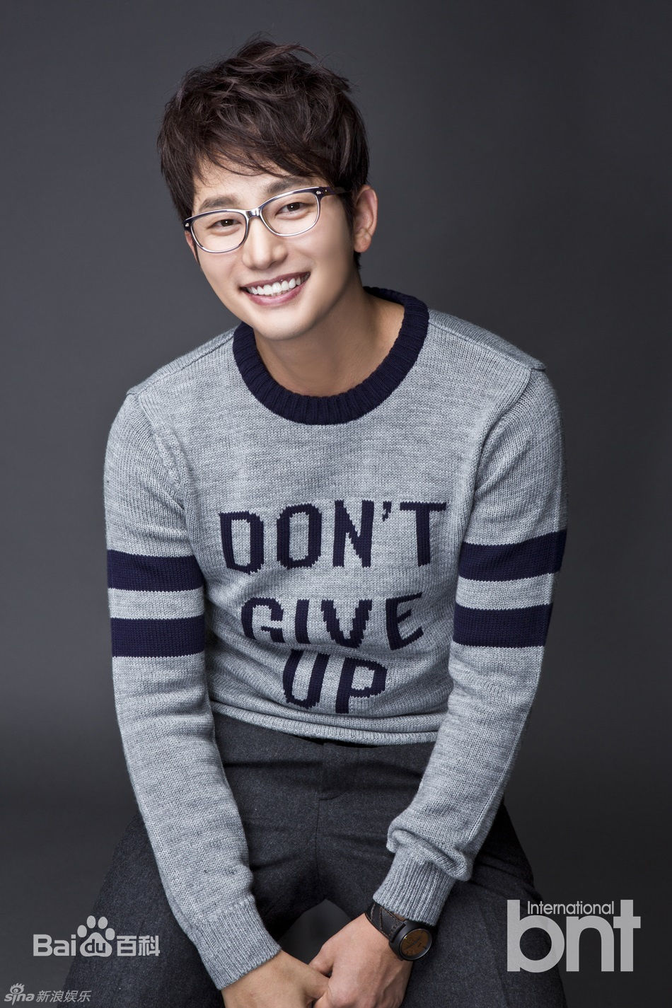 朴施厚(，Park Si Hoo)图册一前后照片