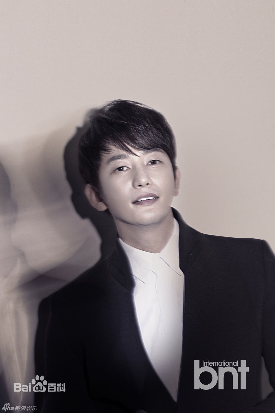 朴施厚(，Park Si Hoo)图册一前后照片