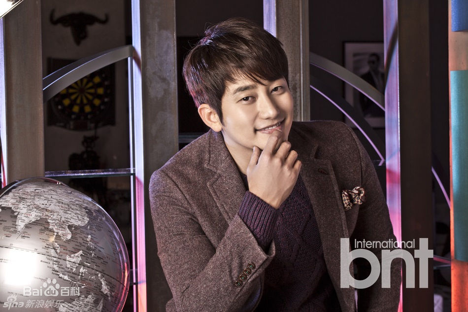 朴施厚(，Park Si Hoo)图册一前后照片