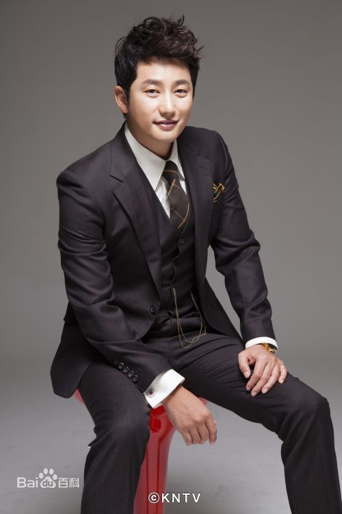 朴施厚(，Park Si Hoo)图册一前后照片