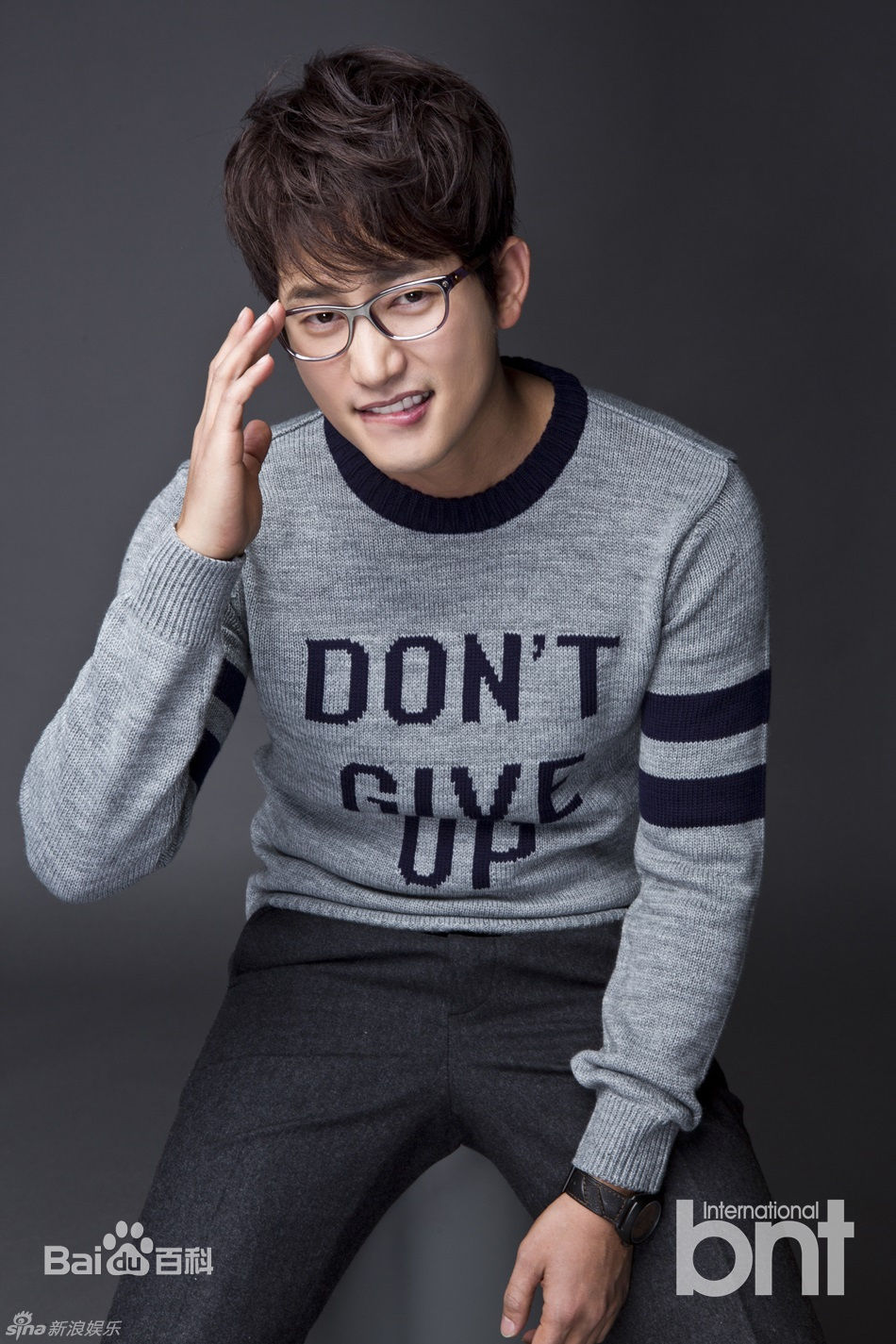 朴施厚(，Park Si Hoo)图册一前后照片