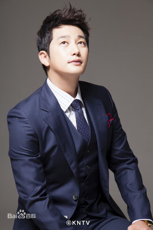朴施厚(，Park Si Hoo)图册一前后照片
