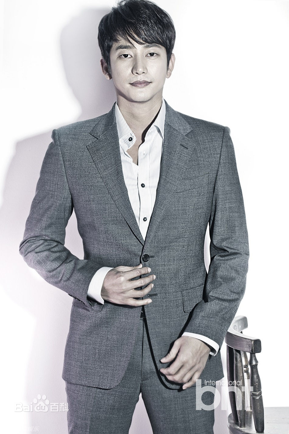 朴施厚(，Park Si Hoo)图册一前后照片