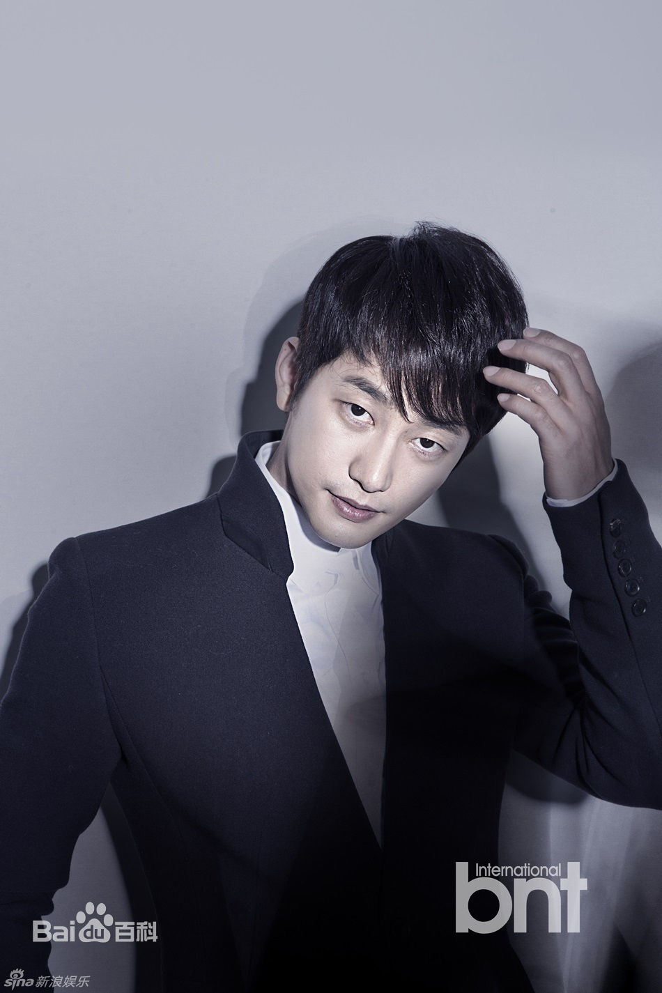 朴施厚(，Park Si Hoo)图册一前后照片