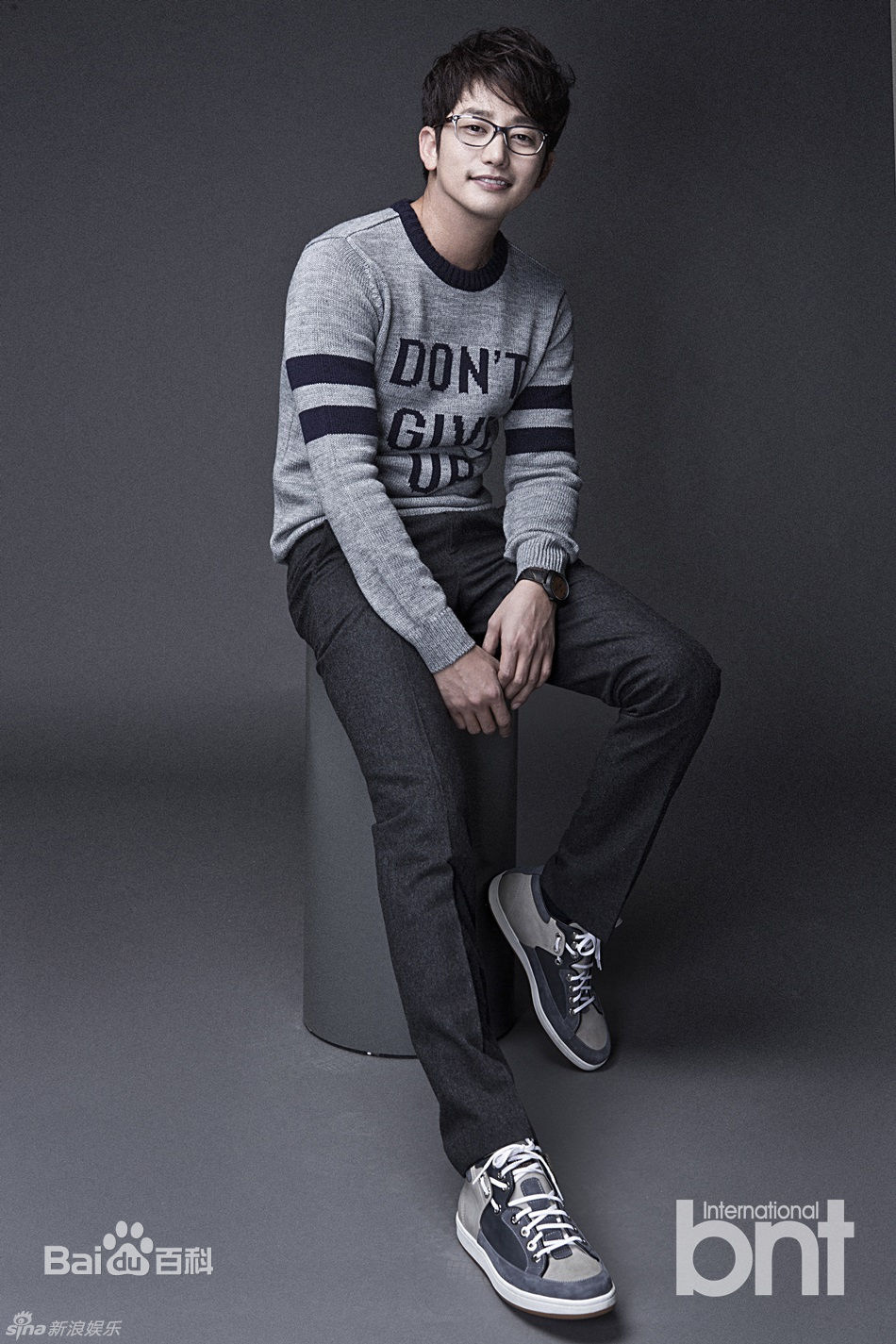 朴施厚(，Park Si Hoo)图册一前后照片