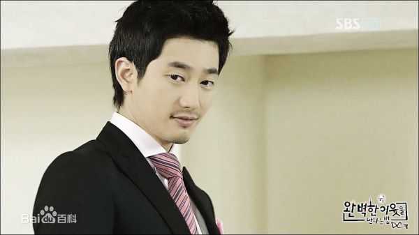 最新朴施厚(，Park Si Hoo)在《遇见完美邻居的方法》图册中的壁纸