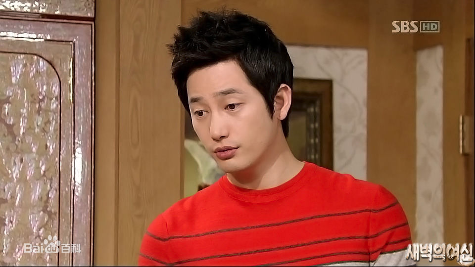 朴施厚(，Park Si Hoo)在《家门的荣光》图册中的