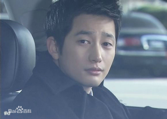 朴施厚(，Park Si Hoo)在《家门的荣光》图册中的