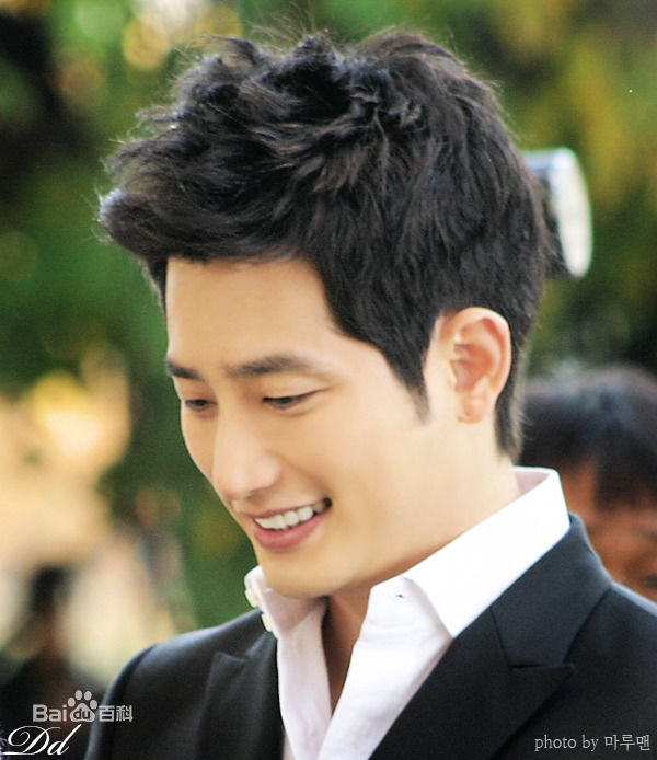 朴施厚(，Park Si Hoo)在《家门的荣光》图册中的